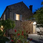 Maro & Baro Apartments, Near Old Town Dubrovnik