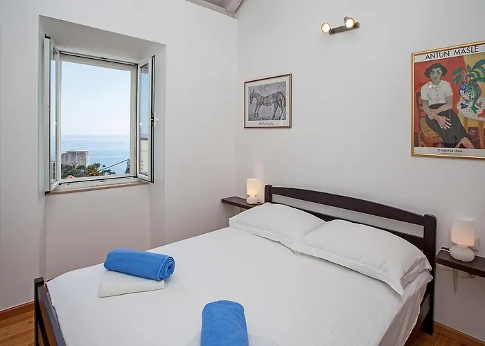 Maro & Baro Apartment *